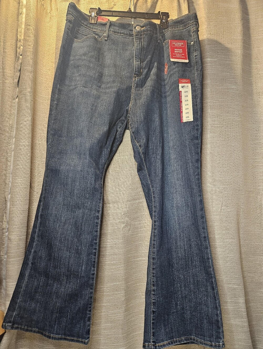 Levi Strauss Signature Women's Plus Mid Rise Slimming Bootcut Jeans 22 Short - Picture 4 of 13